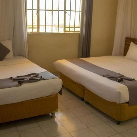 Whirlspring Hotel Kisumu Bagian luar foto