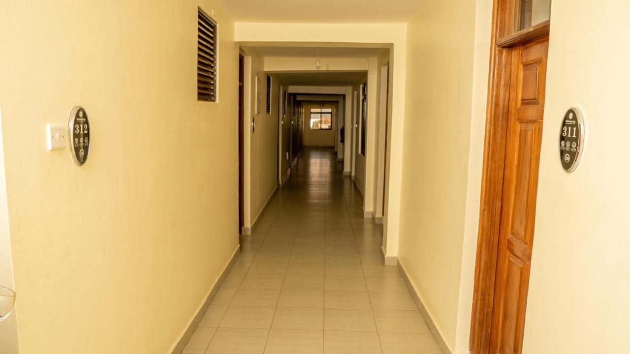 Whirlspring Hotel Kisumu Bagian luar foto