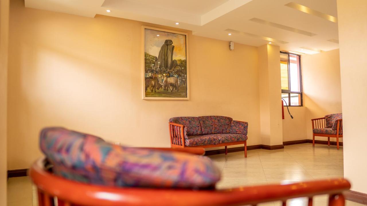 Whirlspring Hotel Kisumu Bagian luar foto