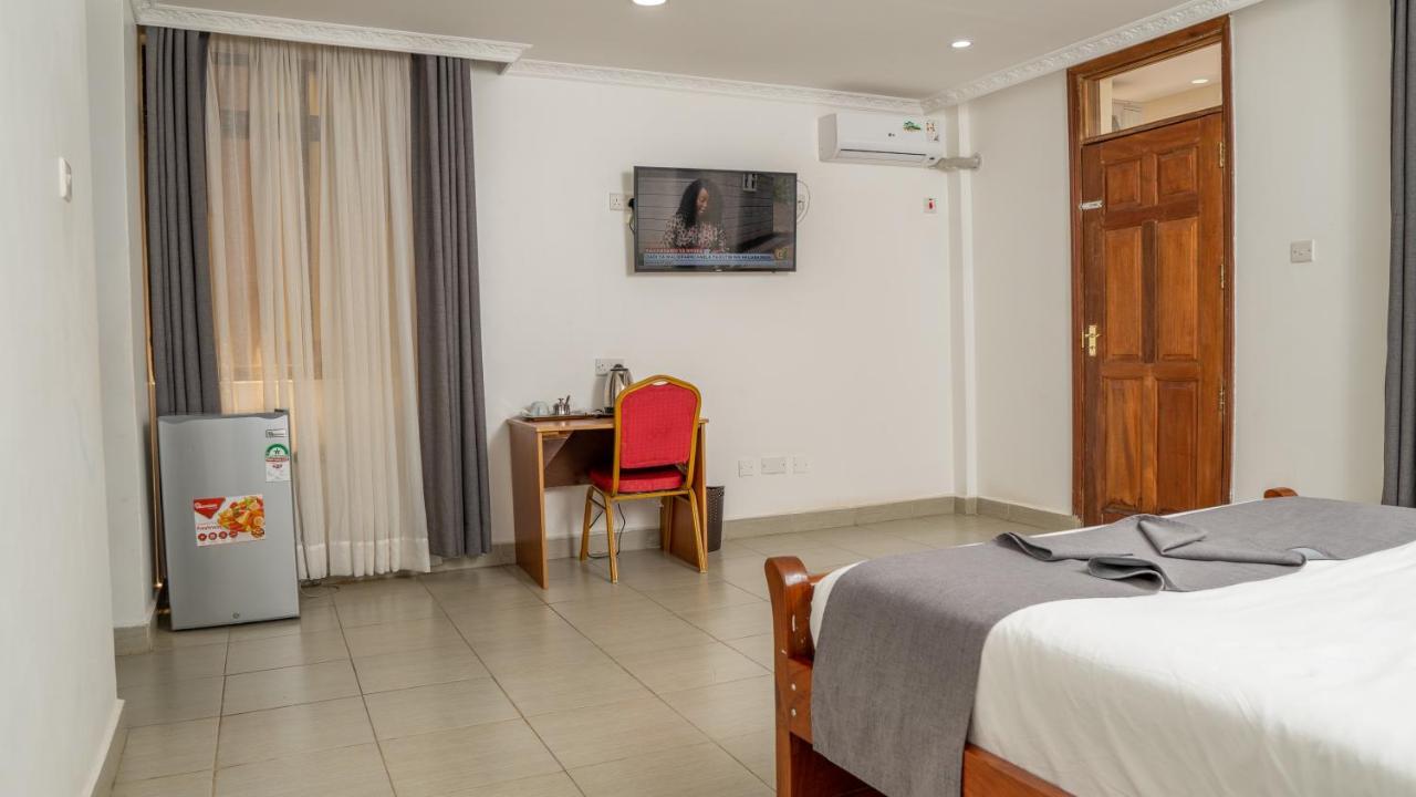 Whirlspring Hotel Kisumu Bagian luar foto